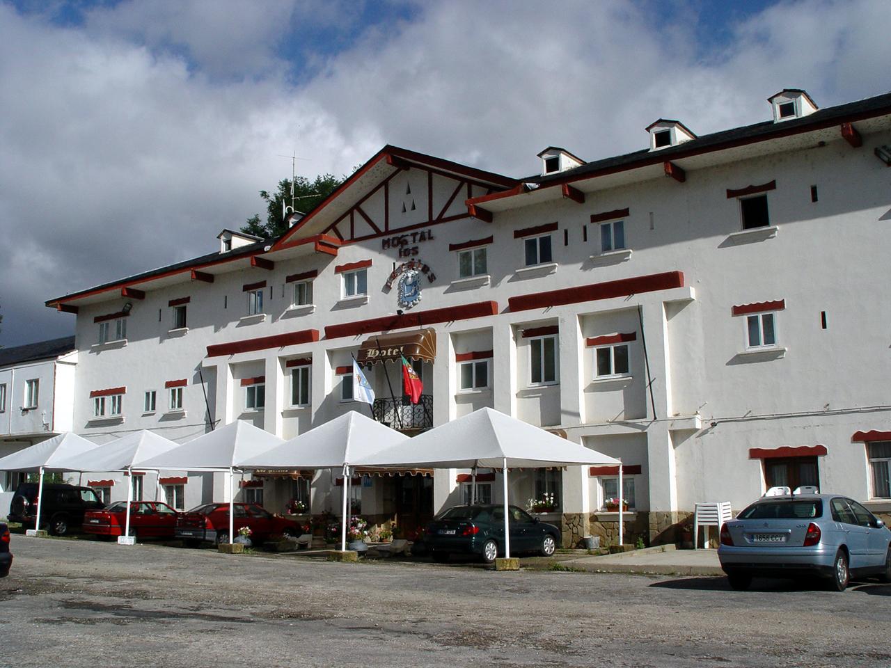 Hotel Los Perales Puebla de Sanabria Exteriör bild