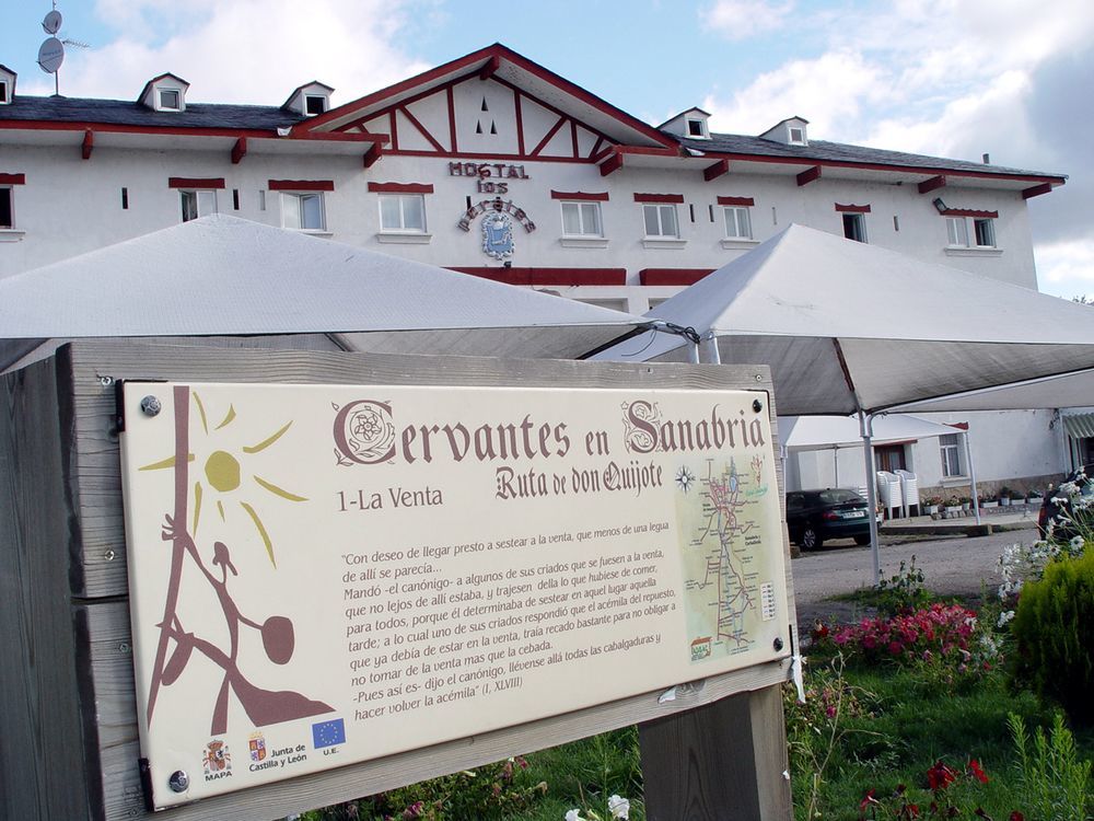 Hotel Los Perales Puebla de Sanabria Exteriör bild